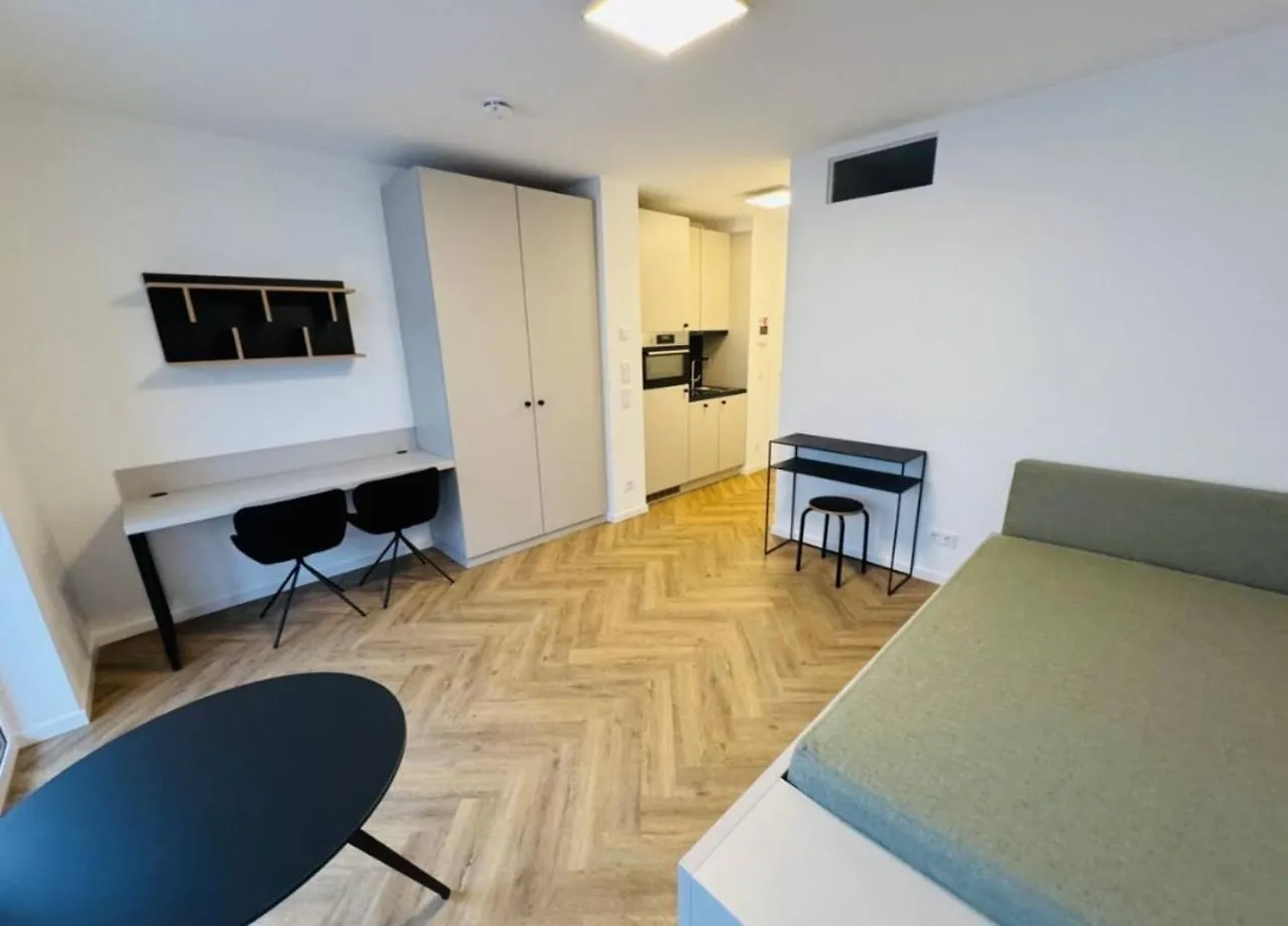 Modernes Apartment, Perfekte Lage In Berlin-Adlershof
