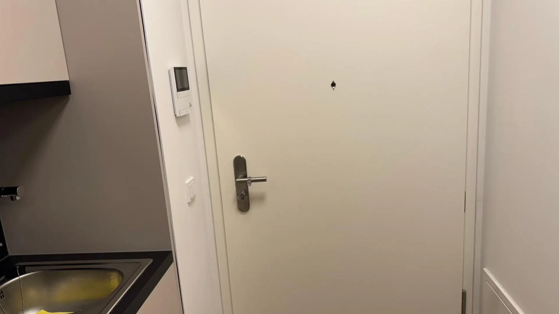 Modernes Apartment, Perfekte Lage In Berlin-Adlershof Germany